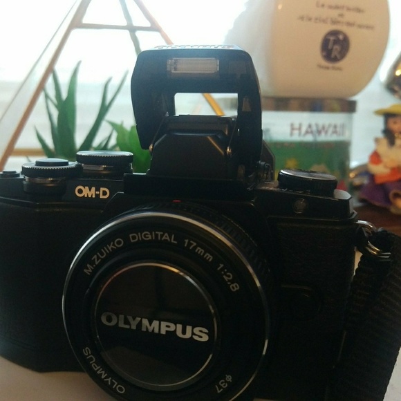 Olympus Camera - Picture 2 of 4